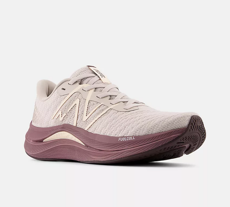 New Balance FuelCell Propel V4 (femme)