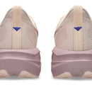 Chaussure de course ASICS Novablast 5 avec amorti FF BLAST™ MAX, mesh respirant et semelle rebondissante – vue de profil