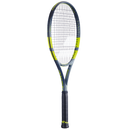 Raquette de tennis Babolat Pure Aero vue de profil avec cadre aérodynamique Aeromodular4 et plan de cordage optimisé FSI Spin, conçue pour générer un topspin puissant et une frappe agressive.