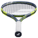 Raquette de tennis Babolat Pure Aero Team vue de profil avec cadre aérodynamique Aeromodular4 et plan de cordage 16x19 conçu pour générer un topspin puissant et des frappes profondes.