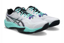 Chaussures d'intérieur Asics SKY ELITE™ FF 4 avec amorti FF BLAST™ MAX, technologie RISETRUSS™ et système DYNALACING™ offrant puissance, stabilité et confort pour les sports de terrain intérieur.