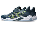 Chaussures d'intérieur Asics Blade FF 2 pour homme offrant un amorti FLYTEFOAM®, une semelle PRECISION SOLE™ adhérente et une excellente agilité pour les sports de terrain intérieur.