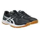 Chaussures d'intérieur Asics Upcourt 6 GS Junior offrant légèreté, stabilité et confort pour le badminton, le pickleball, le squash et les autres sports de terrain intérieur.