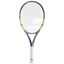 Raquette de tennis Babolat Pure Aero Junior 26 cordée avec cadre aérodynamique et plan de cordage ouvert 16x19, conçue pour juniors recherchant spin et contrôle.