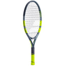 Raquette de tennis Babolat Carlitos Junior 21 cordée avec cadre aluminium léger et plan de cordage 14x15, conçue pour enfants débutant le tennis.