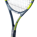 Raquette de tennis Babolat Carlitos Junior 26 cordée avec cadre aluminium léger et tamis 100 po², conçue pour enfants de 9 à 11 ans débutant le tennis.