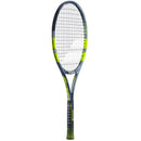 Raquette de tennis Babolat Carlitos Junior 26 cordée avec cadre aluminium léger et tamis 100 po², conçue pour enfants de 9 à 11 ans débutant le tennis.
