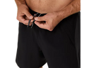 Short de course Asics ROAD 7 po pour homme avec technologie ACTIBREEZE™, tissu extensible à séchage rapide, poche zippée pour téléphone et détails réfléchissants pour les entraînements et les longues sorties.
