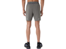 Short de course Asics ROAD 7 po pour homme avec technologie ACTIBREEZE™, tissu extensible à séchage rapide, poche zippée pour téléphone et détails réfléchissants pour les entraînements et les longues sorties.