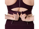 Brassière de sport Asics ROAD Combination Bra pour femme avec maintien élevé, bonnets moulés respirants, bretelles ajustables et tissu à séchage rapide, idéale pour la course et les entraînements intensifs.