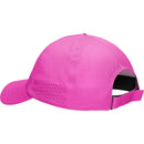 Casquette ASICS Performance pour tennis et padel avec zones perforées respirantes, fermeture ajustable et logo ASICS en silicone