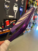 Protecteur de contour Vinyl Styles Edge Guard Cosmic violet pour raquette de pickleball.