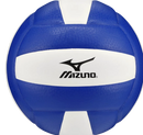 Ballon de volleyball Mizuno MZ5 avec surface texturée en microfibre pour un meilleur contrôle.