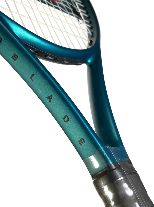 Wilson Blade 26" V9 Raquette Tennis (junior)