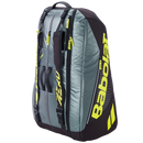 Sac de tennis Babolat RH12 Pure Aero avec trois compartiments pour douze raquettes, compartiment chaussures transparent et tissu déperlant, conçu pour transporter tout l’équipement de tennis.