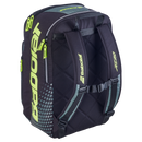 Sac à dos de tennis Babolat Pure Aero avec compartiment pour 3 raquettes, espace ordinateur portable et tissu déperlant, conçu pour transporter l’équipement sportif au quotidien.