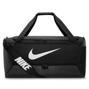Sac de sport Nike Brasilia 9.5 grande taille avec compartiment chaussures, poches extérieures et fond enduit, conçu pour transporter l’équipement d’entraînement.