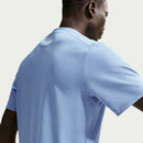 Haut d’entraînement Nike Primary Dri-FIT homme à manches courtes avec tissu respirant et aération sous les aisselles