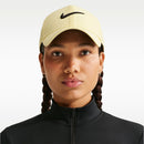 Casquette Nike Dri-FIT Club Swoosh structurée avec fermeture ajustable et tissu respirant anti-transpirant