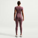 T-shirt Nike Universa Dri-FIT femme respirant extensible avec technologie anti transpiration