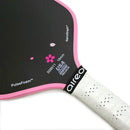 Raquette de pickleball AIREO Cyclone 16 mm Cherry Blossom avec surface NanoGraph et couvre-raquette inclus.