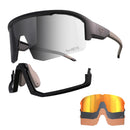 Lunettes de pickleball CRBN Pivot avec monture modulaire, trois lentilles interchangeables (photochromique, Orange Mirrored et Amber), étui rigide et insert pour verres correcteurs.