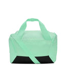 Sac de sport Nike Brasilia 9.5 de 25 litres avec grand compartiment principal, compartiment séparé pour les chaussures, poches de rangement et fond enduit résistant, idéal pour le gym et les activités sportives.