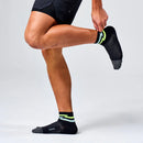 Bas Feetures Elite Ultra Light Quarter ultralégers avec compression ciblée pour la course et le vélo