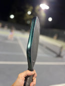 Protecteur de contour Vinyl Styles Edge Guard Emerald Flash pour raquette de pickleball.