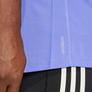 Détail du tissu respirant Adidas Own The Run Tee avec technologie AEROREADY
