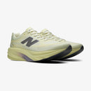 Chaussure de course New Balance SuperComp Rebel v1 avec mousse Infinion

Meta titre