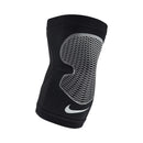 Manchon de coude Nike Pro Hyperstrong noir offrant soutien et protection pour le sport