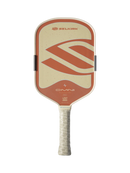 Raquette de pickleball Selkirk OMNI Elongated avec noyau PureFoam 16 mm offrant puissance, contrôle et spin exceptionnel.