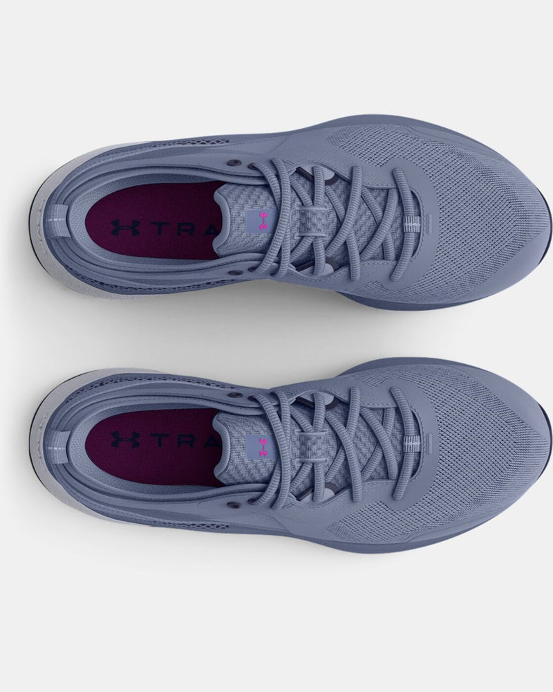 Chaussure d’entraînement UA HOVR™ pour femme, tige en mesh respirant, semelle HOVR amortissante – conçue pour le confort et la stabilité.