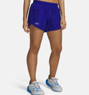 Short de course Under Armour Fly-By 3 pouces pour femme avec panneaux respirants et poche zippée.