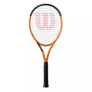 Raquette de tennis Wilson Burn V6 100LS avec technologie Spin Effect 18x16 et cadre en fibre de carbone pour plus de puissance et d'effets.