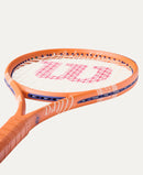 Raquette de tennis Wilson Ultra 100 V5 Roland-Garros 2026 blanche inspirée de l’élégance parisienne et des terrains de Roland-Garros