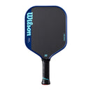 Raquette de pickleball Wilson Cadence Pro 16 carbone brut avec large sweet spot et design performance