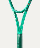 Raquette de tennis Wilson Blade 98 18x20 V10 verte offrant contrôle précis, stabilité et sensations avancées pour joueurs compétitifs