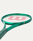 Raquette de tennis Wilson Blade 100 V10 verte offrant contrôle, stabilité et excellente prise d’effet pour joueurs avancés