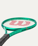 Raquette de tennis junior Wilson Blade 25 V10 pour enfants de 8 à 10 ans offrant contrôle et maniabilité sur le court