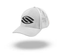 Casquette Selkirk Premium Epic Performance blanche légère et respirante avec fermeture ajustable et visière courbée pour le pickleball et les activités sportives.