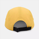 Casquette New Balance '47 Classic Tri-Logo légère à 5 panneaux fabriquée en tissu brrr° Pro pour la course et les activités sportives.