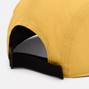 Casquette New Balance '47 Classic Tri-Logo légère à 5 panneaux fabriquée en tissu brrr° Pro pour la course et les activités sportives.