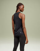 Camisole Core Tank noire légère et respirante avec design minimaliste pour sport et usage quotidien