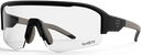 Lunettes de pickleball CRBN Pivot avec monture modulaire, trois lentilles interchangeables (photochromique, Orange Mirrored et Amber), étui rigide et insert pour verres correcteurs.