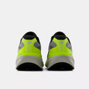 Chaussures de course New Balance Fresh Foam X 860 v15 offrant un amorti Fresh Foam X, une excellente stabilité grâce à la technologie Stability Plane et un confort durable pour les longues distances.