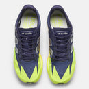 Chaussure de course New Balance FuelCell SuperComp Elite v5 avec mousse PEBA FuelCell, plaque de carbone et technologie Energy Arc pour la compétition sur route.