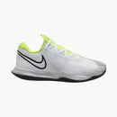 Chaussures de tennis NikeCourt Air Zoom Vapor Cage 4 offrant stabilité, durabilité et amorti Zoom Air pour terrain dur