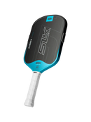 Raquette de pickleball Selkirk SLK Geo Elongated Bleu en fibre de carbone brute T700 avec surface texturée Raw Spin Technology pour plus d'effets et de contrôle.